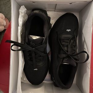 ALO Yoga Black Runner Sneakers NWT